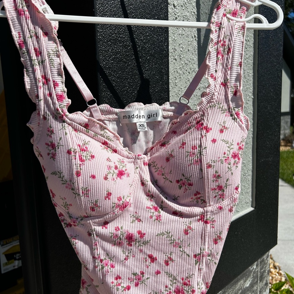 Madden Girl Pink Floral Ribbed Top